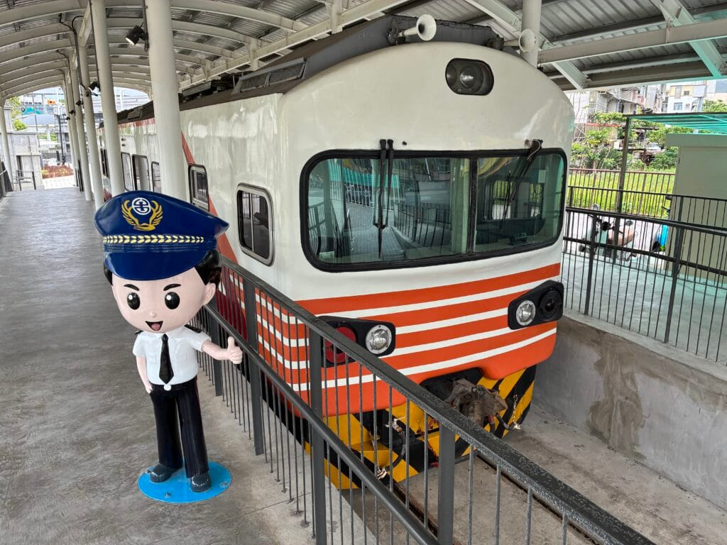 [景點攻略] 苗栗 火車頭園區(苗栗鐵道文物展示館) 參觀體驗
