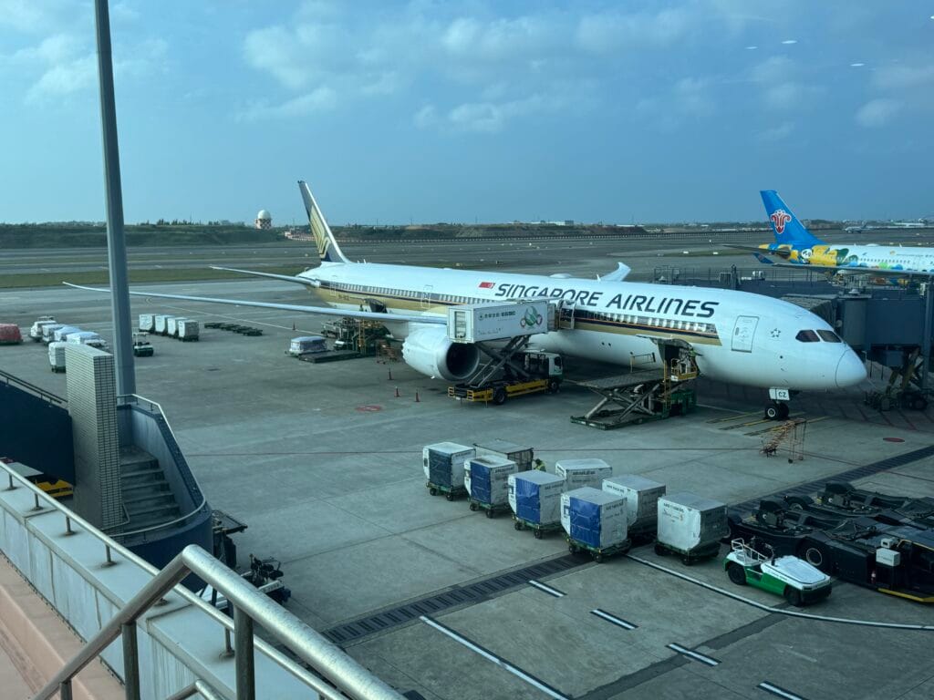 [飛行體驗] 新加坡航空 Singapore Air SQ879/SQ312 桃園(TPE)-新加坡(SIN)-倫敦(LGW)