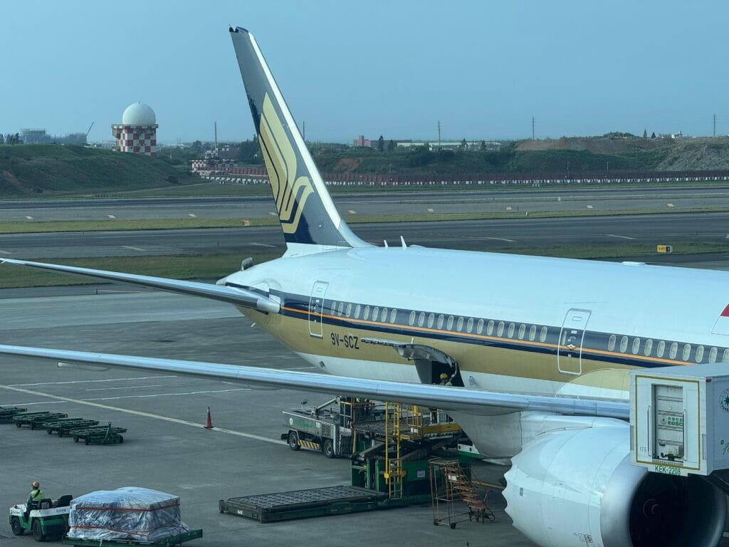 [飛行體驗] 新加坡航空 Singapore Air SQ879/SQ312 桃園(TPE)-新加坡(SIN)-倫敦(LGW)