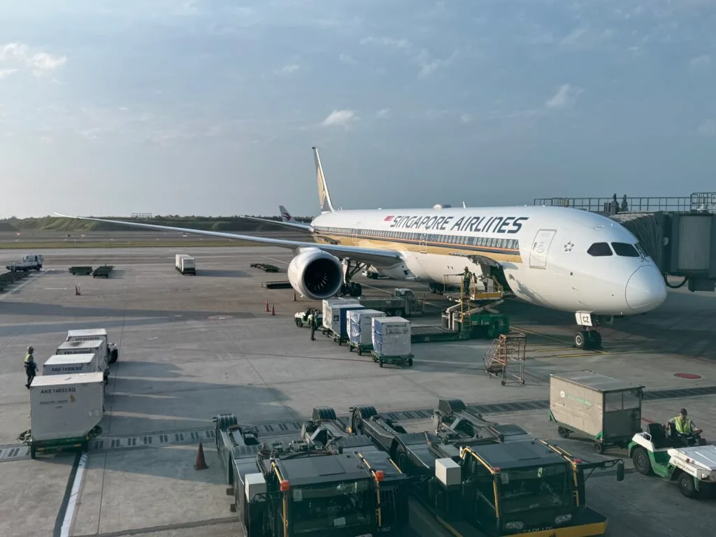 [飛行體驗] 新加坡航空 Singapore Air SQ879/SQ312 桃園(TPE)-新加坡(SIN)-倫敦(LGW)