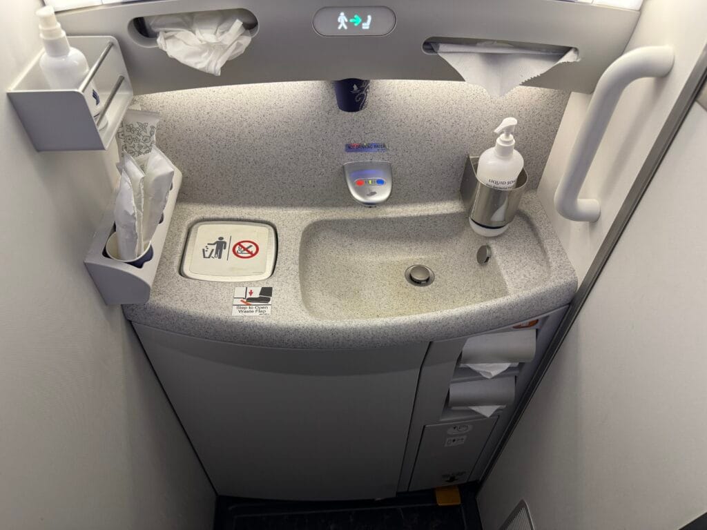 [飛行體驗] 新加坡航空 Singapore Air SQ879/SQ312 桃園(TPE)-新加坡(SIN)-倫敦(LGW)