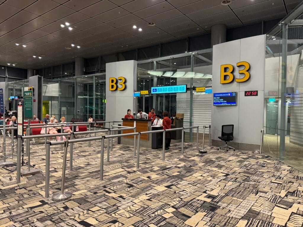 [飛行體驗] 新加坡航空 Singapore Air SQ879/SQ312 桃園(TPE)-新加坡(SIN)-倫敦(LGW)