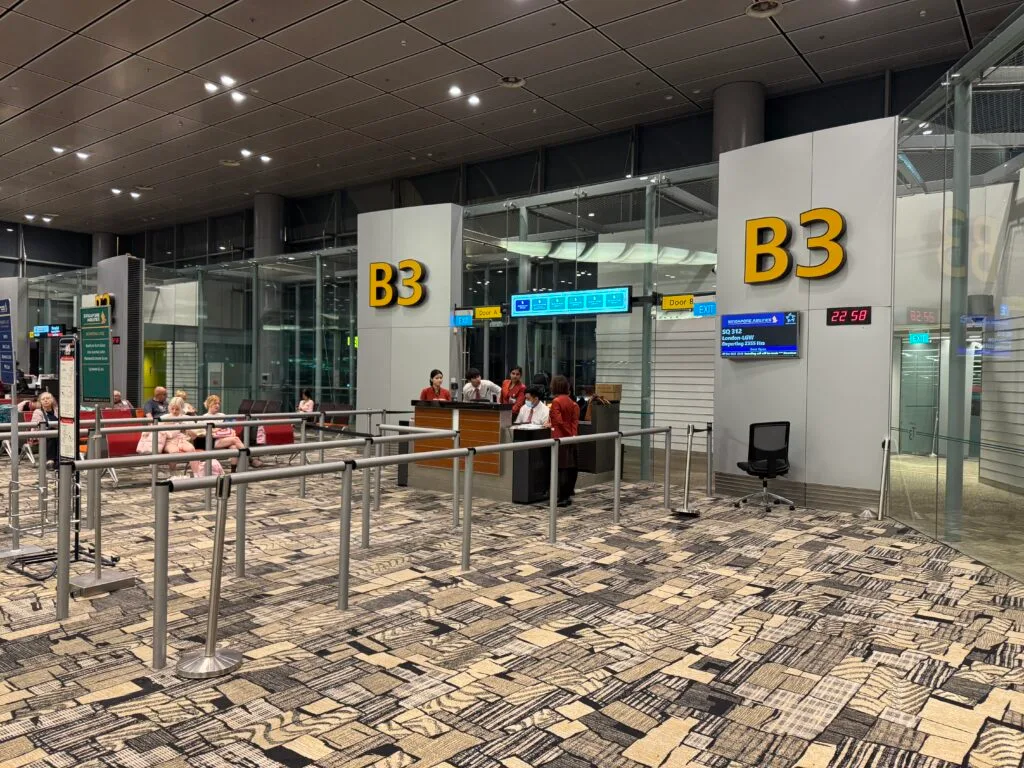 [飛行體驗] 新加坡航空 Singapore Air SQ879/SQ312 桃園(TPE)-新加坡(SIN)-倫敦(LGW)