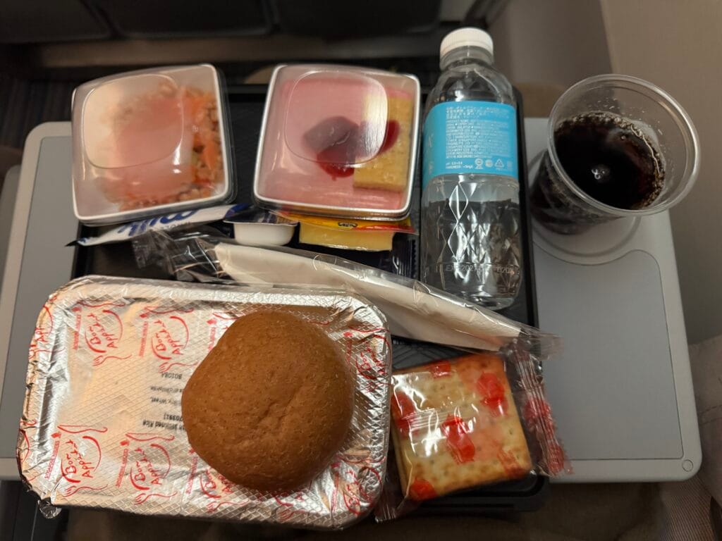 [飛行體驗] 新加坡航空 Singapore Air SQ879/SQ312 桃園(TPE)-新加坡(SIN)-倫敦(LGW)