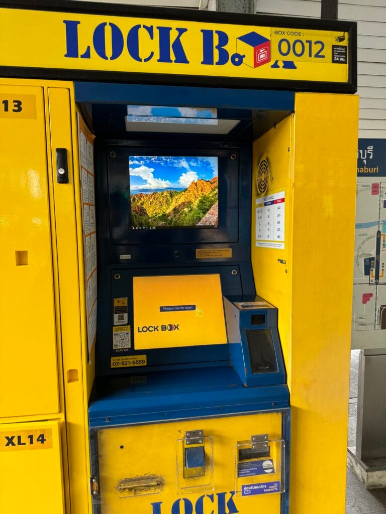[實用設施] 泰國曼谷 行李寄物櫃 LOCK BOX 使用教學 MRT Phetchaburi站