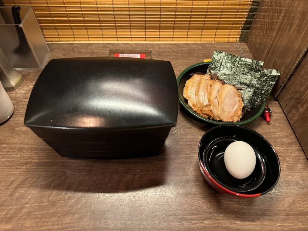[餐飲體驗] 日本福岡 限定一蘭拉麵三大特色店：總店、太宰府店、天神西通店
