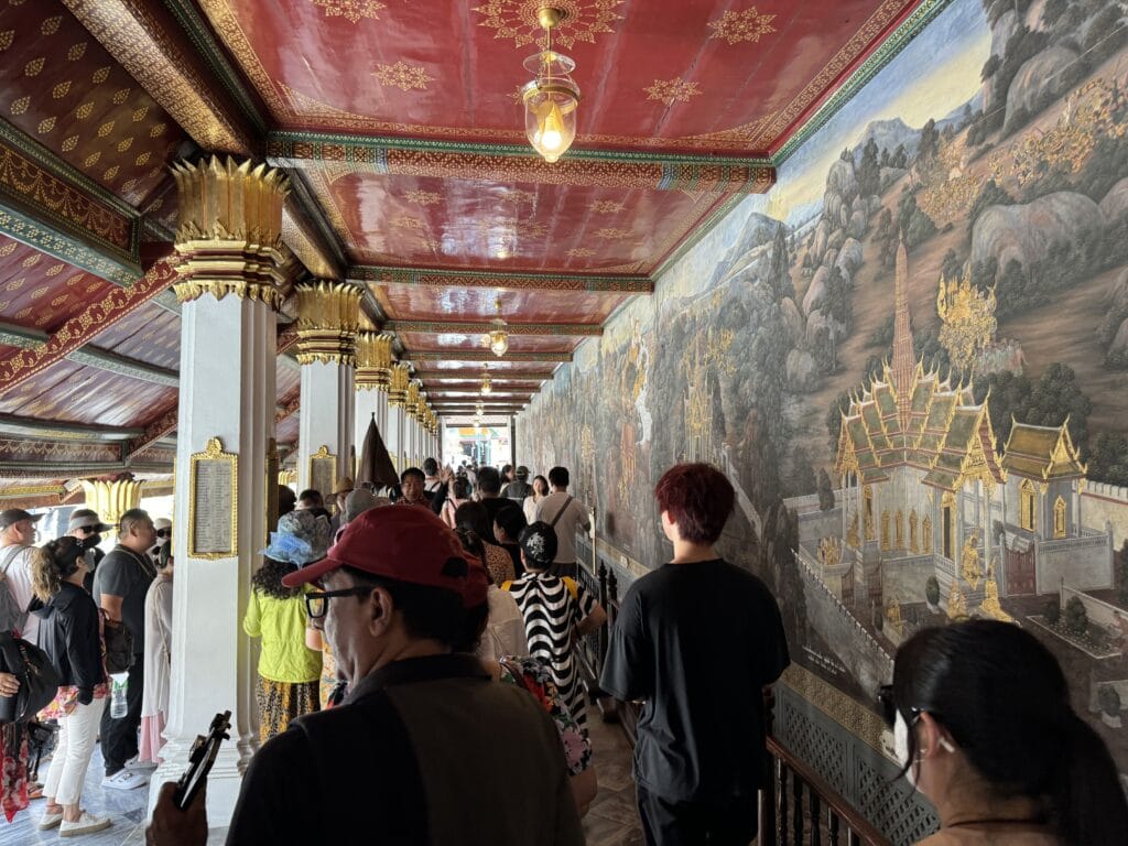 [景點介紹] 泰國曼谷 大皇宮與玉佛寺深度探索：從建築美學到文化精華，必看的歷史景點