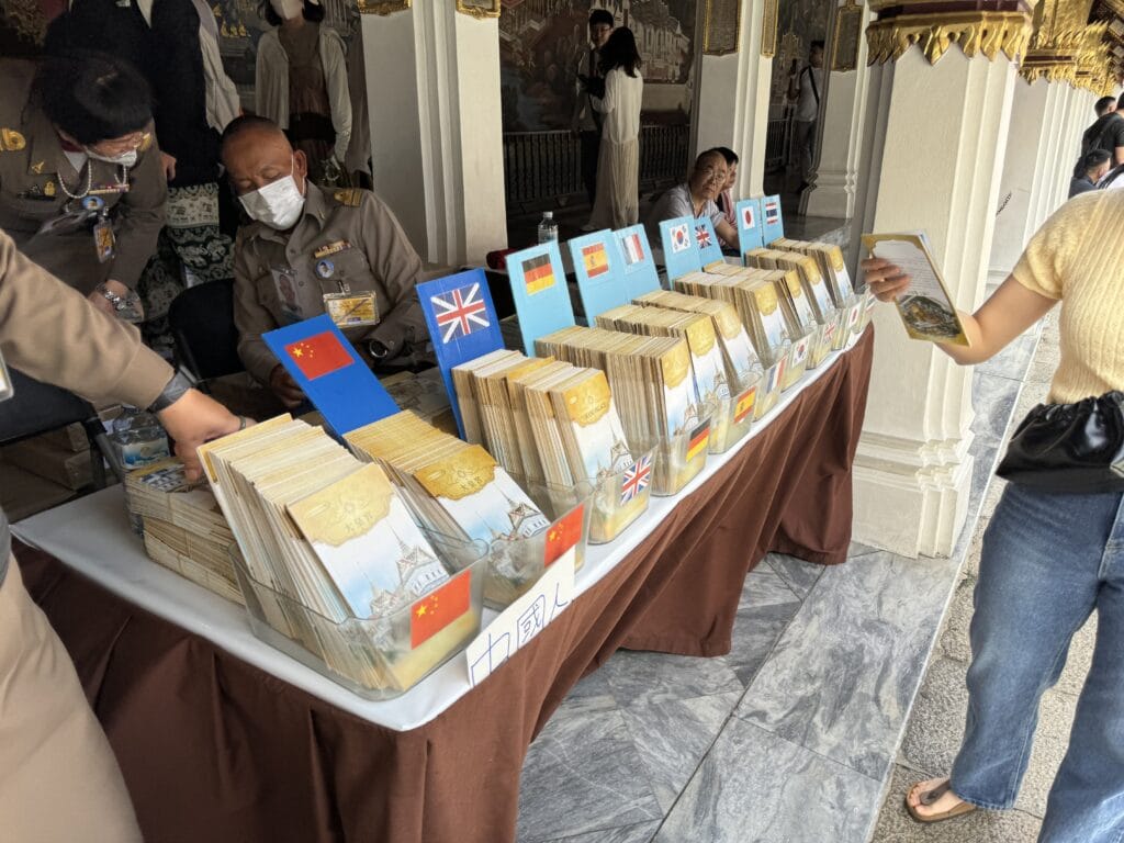 [景點介紹] 泰國曼谷 大皇宮與玉佛寺深度探索：從建築美學到文化精華，必看的歷史景點