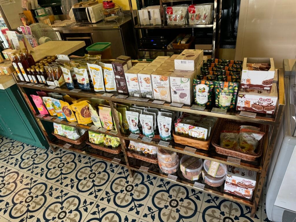 [餐飲體驗] 泰國曼谷 大皇宮 玉佛寺 Doi Kham 咖啡廳＆商店