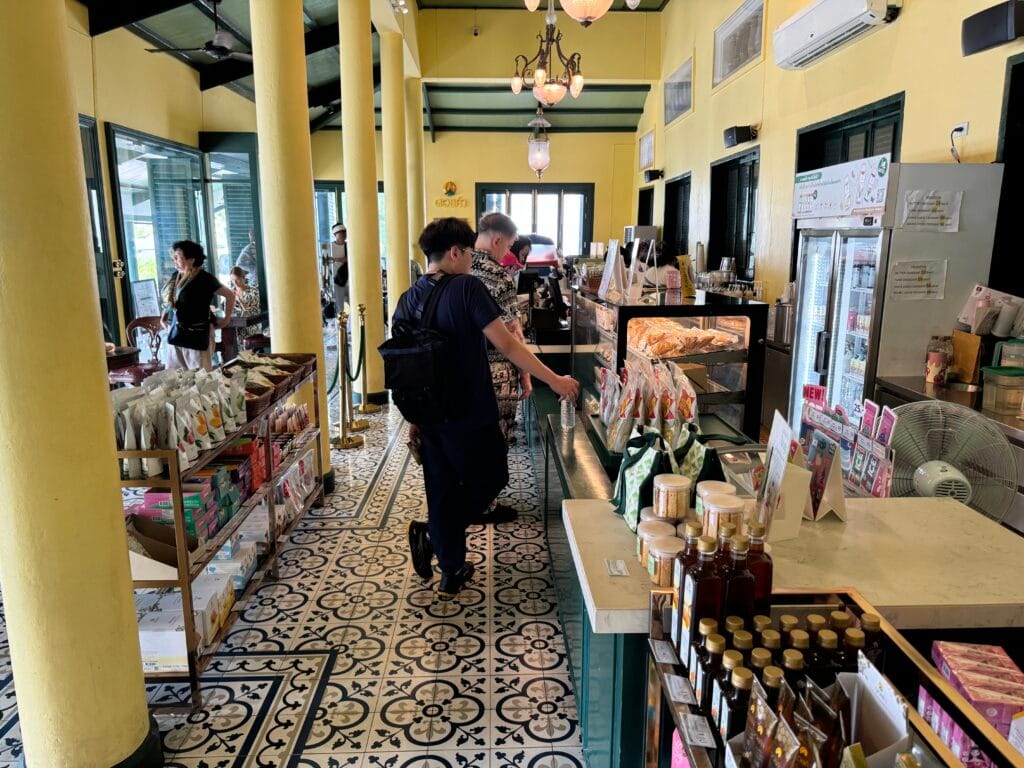 [餐飲體驗] 泰國曼谷 大皇宮 玉佛寺 Doi Kham 咖啡廳＆商店