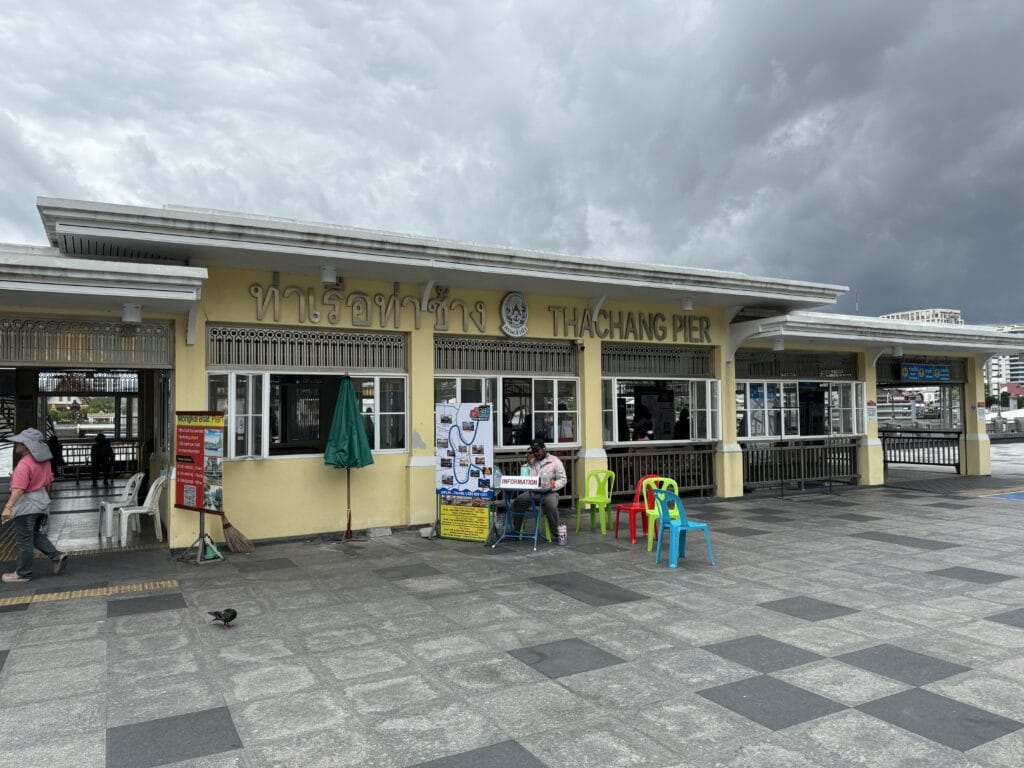 [旅遊交通] 泰國曼谷 昭披耶河(湄南河)搭船全攻略：搭船探索曼谷的魅力 CHAO PHRAYA BOAT