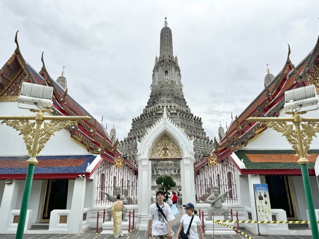 [景點攻略] 泰國曼谷 鄭王廟(黎明寺 Wat Arun) 昭披耶河畔歷史最悠久的建築