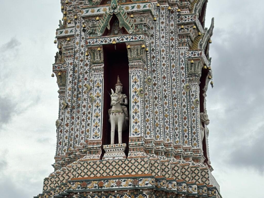 [景點攻略] 泰國曼谷 鄭王廟(黎明寺 Wat Arun) 昭披耶河畔歷史最悠久的建築