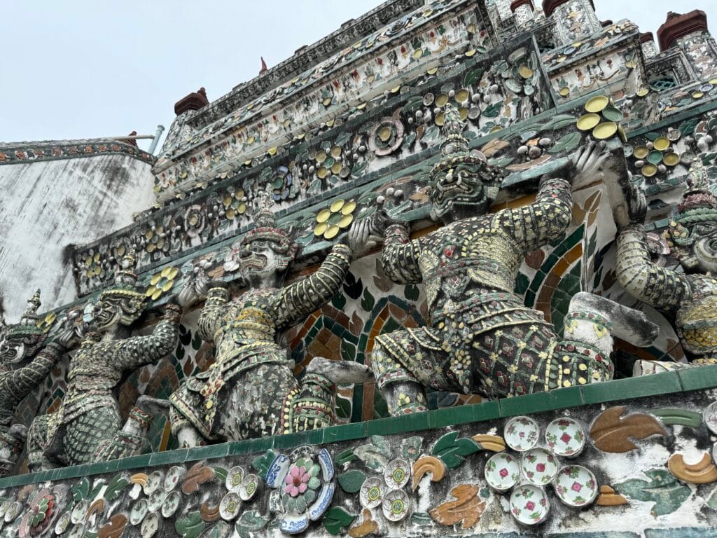 [景點攻略] 泰國曼谷 鄭王廟(黎明寺 Wat Arun) 昭披耶河畔歷史最悠久的建築