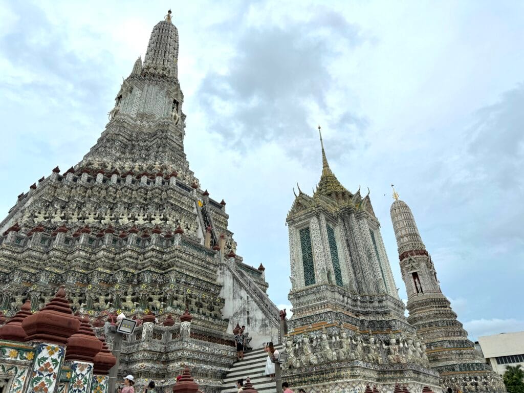 [景點攻略] 泰國曼谷 鄭王廟(黎明寺 Wat Arun) 昭披耶河畔歷史最悠久的建築
