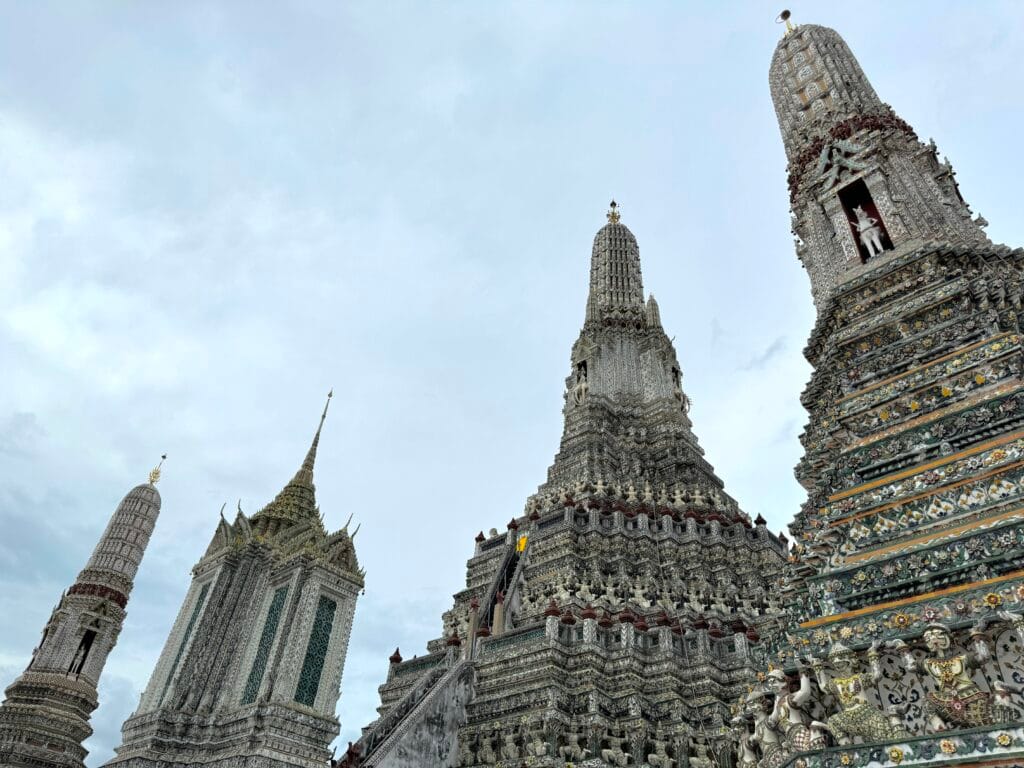 [景點攻略] 泰國曼谷 鄭王廟(黎明寺 Wat Arun) 昭披耶河畔歷史最悠久的建築