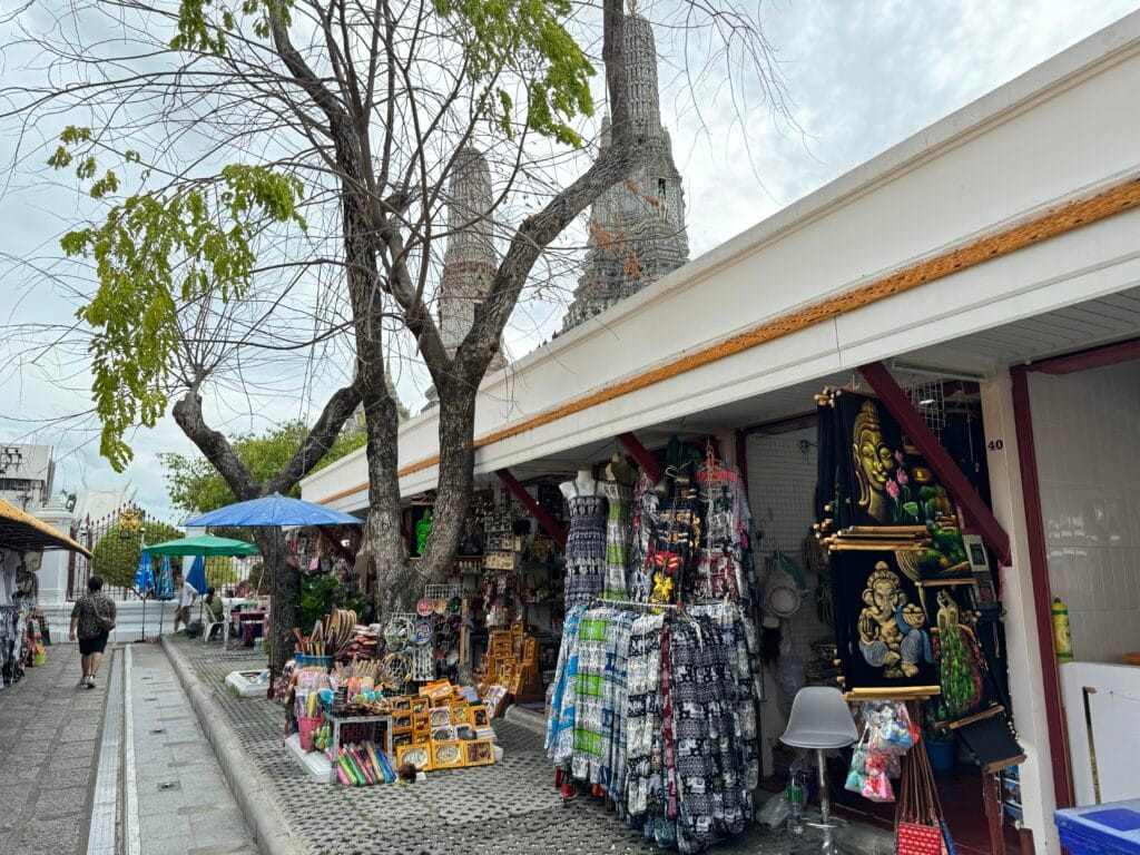 [景點攻略] 泰國曼谷 鄭王廟(黎明寺 Wat Arun) 昭披耶河畔歷史最悠久的建築