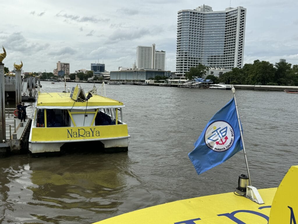 [旅遊交通] 泰國曼谷 昭披耶河(湄南河)搭船全攻略：搭船探索曼谷的魅力 CHAO PHRAYA BOAT