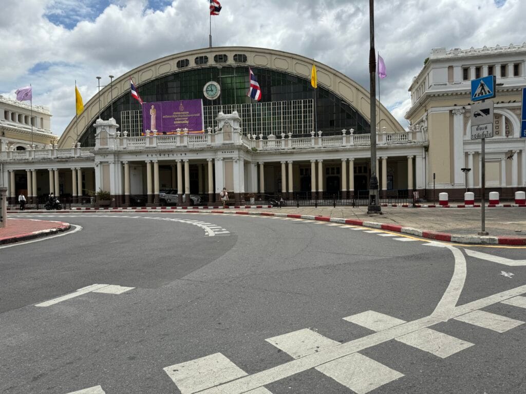 [旅遊交通] 泰國曼谷 搭乘嘟嘟車(Tuk-Tuk)：深入了解嘟嘟車的文化與魅力