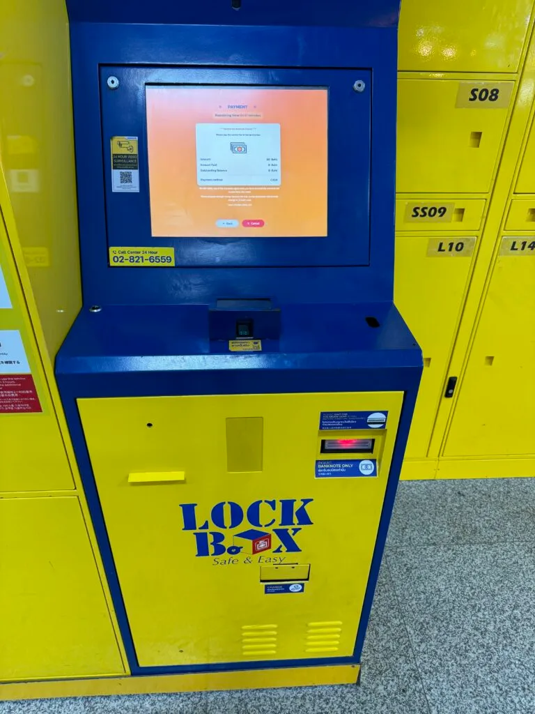 [實用設施] 泰國曼谷 行李寄物櫃 LOCK BOX 使用教學 曼谷阿皮瓦中央車站