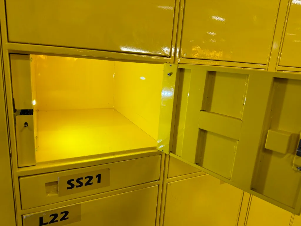 [實用設施] 泰國曼谷 行李寄物櫃 LOCK BOX 使用教學 曼谷阿皮瓦中央車站