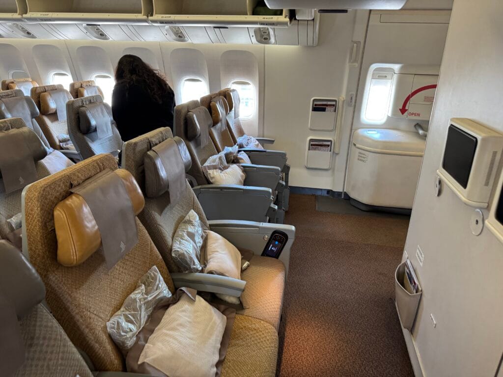 [飛行體驗] 新加坡航空 Singapore Air SQ335/SQ878 巴黎(CDG)-新加坡(SIN)-台北(TPE)