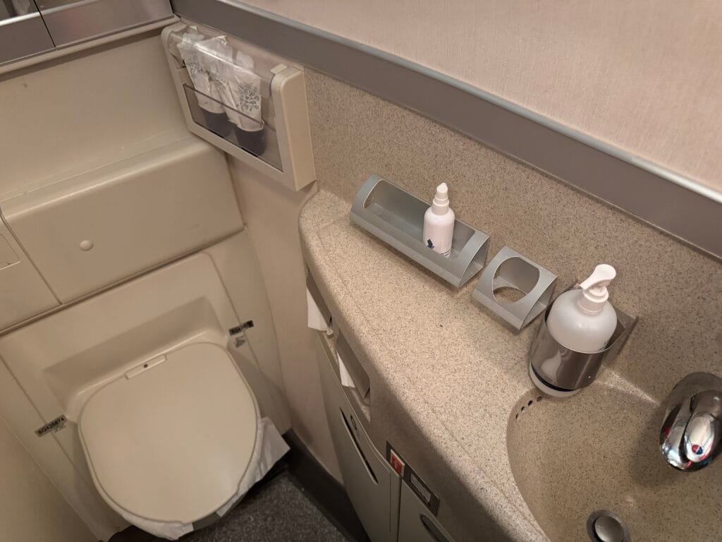 [飛行體驗] 新加坡航空 Singapore Air SQ335/SQ878 巴黎(CDG)-新加坡(SIN)-台北(TPE)