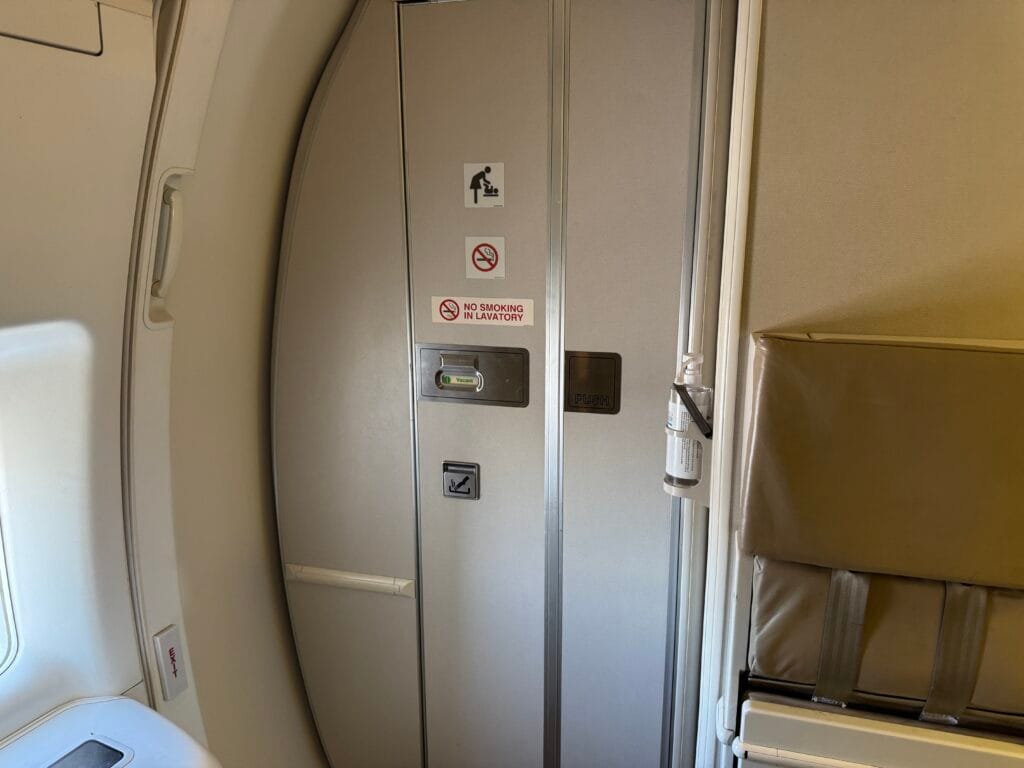 [飛行體驗] 新加坡航空 Singapore Air SQ335/SQ878 巴黎(CDG)-新加坡(SIN)-台北(TPE)