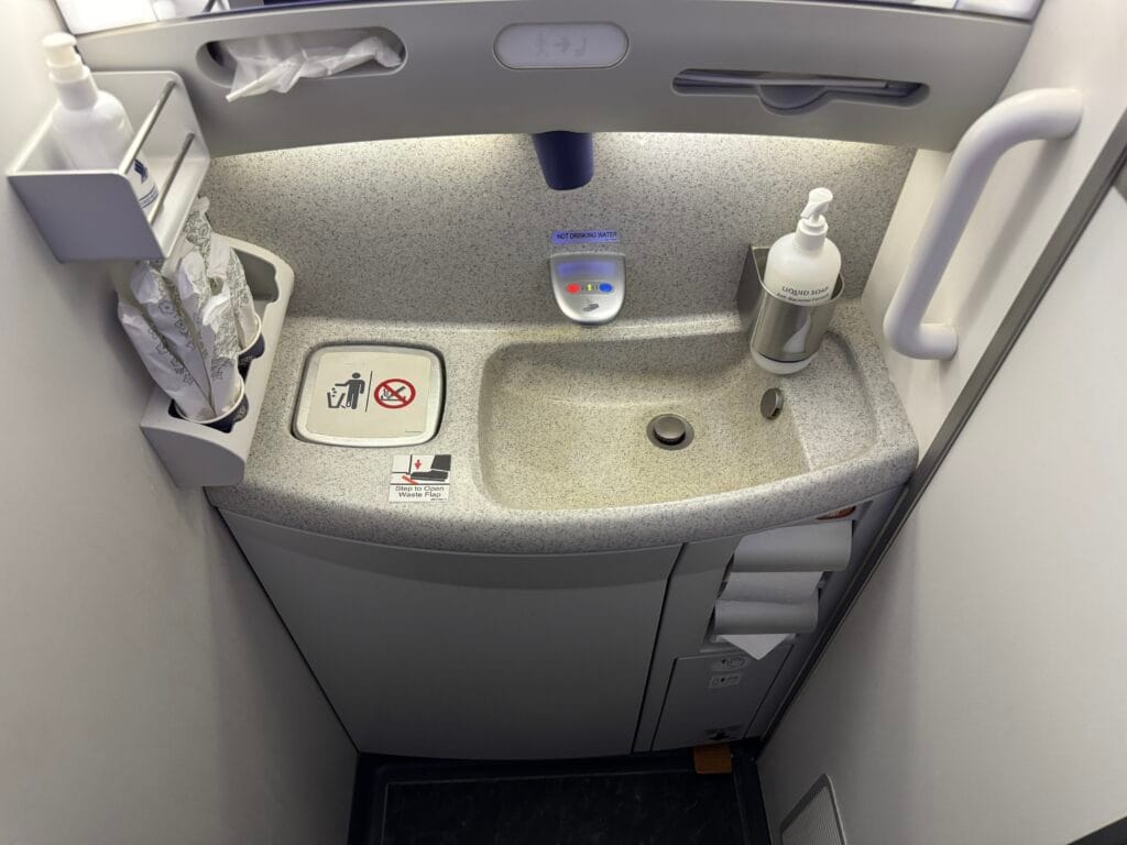 [飛行體驗] 新加坡航空 Singapore Air SQ335/SQ878 巴黎(CDG)-新加坡(SIN)-台北(TPE)