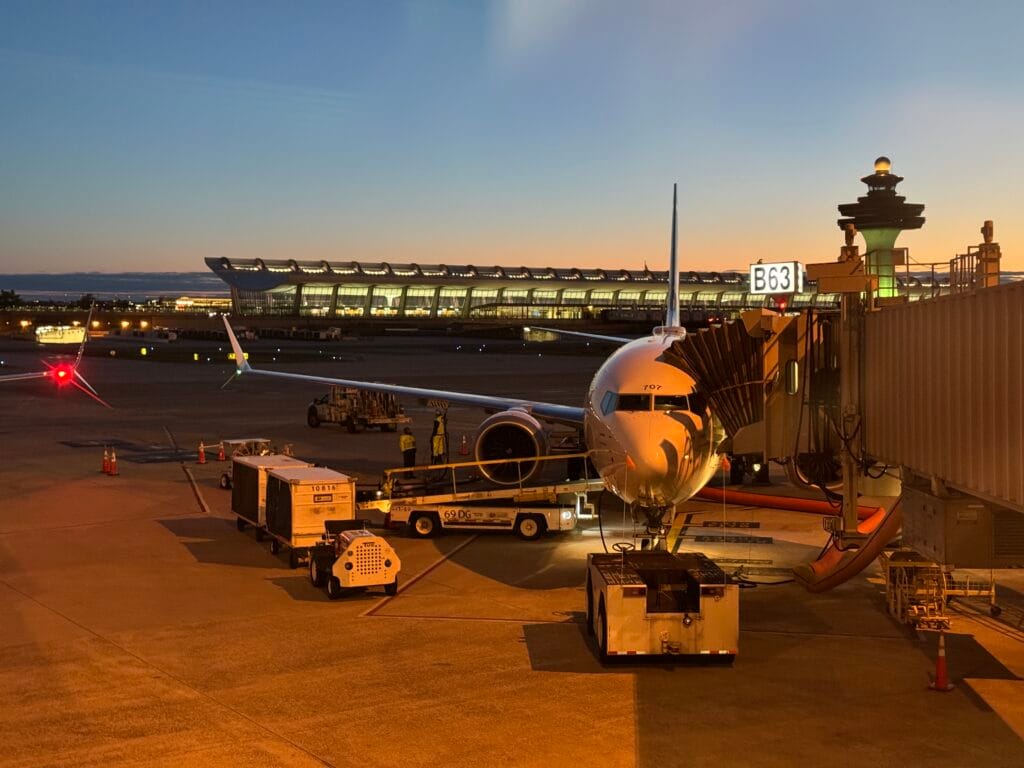 [飛行體驗] 阿拉斯加航空 Alaska Airlines 華盛頓杜勒斯(IAD)-舊金山(SFO)