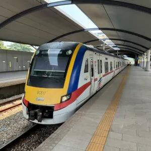 [旅遊交通] 馬來西亞 吉隆坡 鐵道通勤鐵路KTM Komuter：吉隆坡直達黑風洞