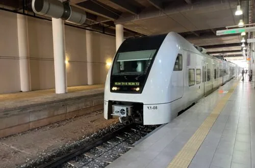 [旅遊交通] 馬來西亞 吉隆坡機場快線：從機場到市區的最快捷徑