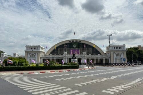 [景點介紹] 泰國曼谷 中央車站(華藍蓬車站）：泰國鐵路的歷史與現代交匯點