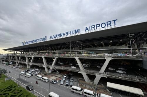 [景點介紹] 泰國曼谷 素萬那普機場(BKK)：從設施、餐飲到交通的完整指南